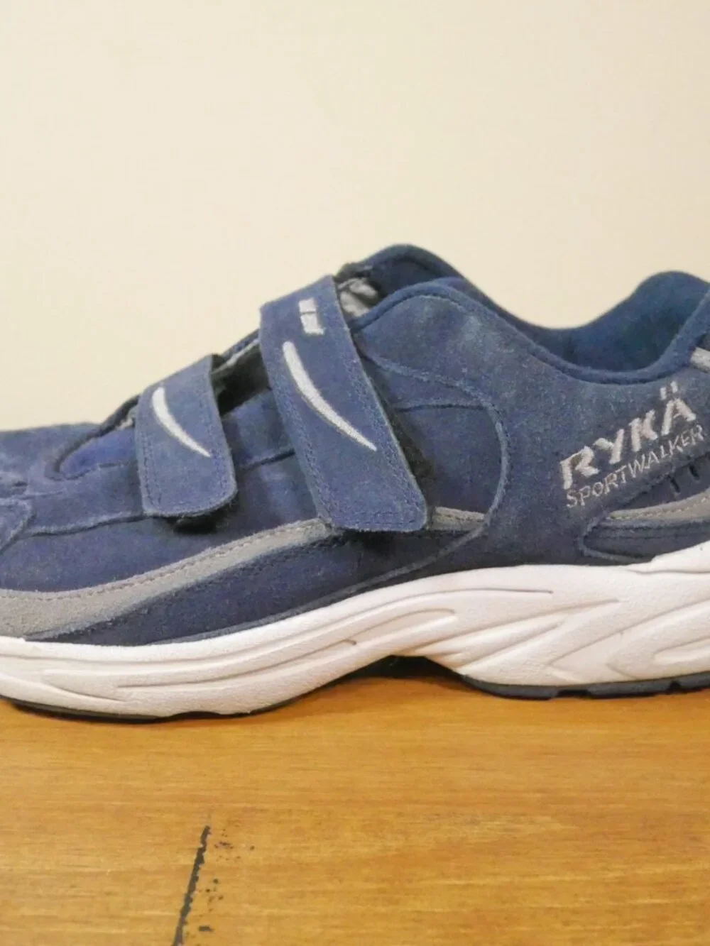 Ryka Sport Walker Comfort Shoes Easy On & Off Suede Walking Womens Sz 8 W